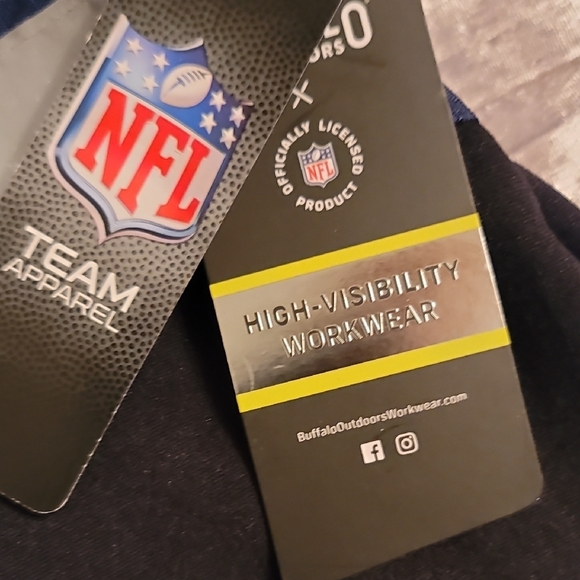 NWT Tennessee Titans High-Visibility Thick Hoodie - Picture 4 of 7